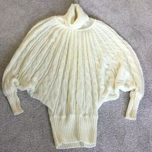 Vintage Dolman sleeve Sweater Size Small.